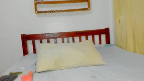 Sexyslutt online show from October 18, 9:48 pm