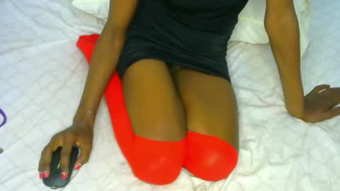 Snapshot of sluttysam_ chatting on May 28, 10:07 pm Sexyslutt online show from May 28, 10:07 pm