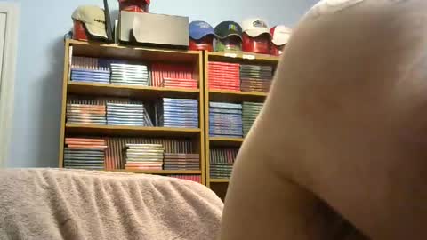 Snapshot of sluttyslave81 chatting on April 29, 5:33 am sluttyslave81 online show from April 29, 5:33 am