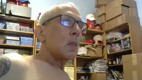 Snapshot of sluttyslave81 chatting on May 8, 3:56 am sluttyslave81 online show from May 8, 3:56 am