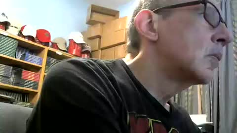 Snapshot of sluttyslave81 chatting on June 9, 5:30 am sluttyslave81 online show from June 9, 5:30 am