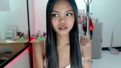 Dont forget to follow me give me thumbs upIm  a New  kataluna online show from April 4, 8:39 pm