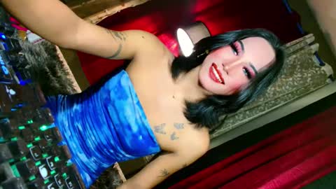 Snapshot of slutxcums_martel69 chatting on September 18, 10:23 pm slutxcums_martel69 online show from September 18, 10:23 pm