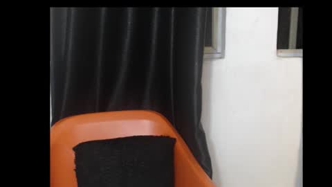 slutydoll3 online show from February 3, 2:53 am