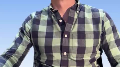 Snapshot of slvbcn75 chatting on February 10, 7:40 pm slvbcn75 online show from February 10, 7:40 pm