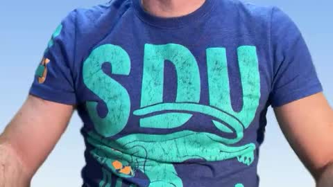 Snapshot of slvbcn75 chatting on February 15, 9:33 pm slvbcn75 online show from February 15, 9:33 pm