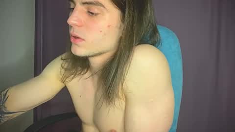 Snapshot of sly_gus chatting on January 11, 6:23 pm Gus online show from January 11, 6:23 pm