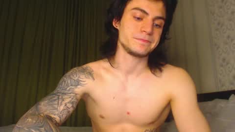 Gus online show from October 25, 4:46 pm