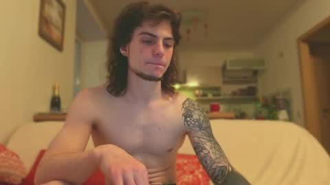 Gus online show from April 9, 1:49 pm