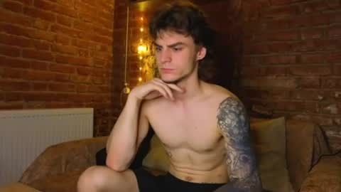 Snapshot of sly_gus chatting on July 26, 9:00 pm Gus online show from July 26, 9:00 pm