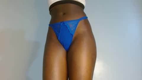 Snapshot of sly_rose chatting on October 27, 1:48 pm sly_rose online show from October 27, 1:48 pm