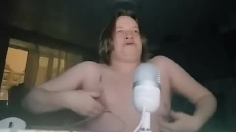 Snapshot of small2007 chatting on February 17, 11:00 pm small2007 online show from February 17, 11:00 pm