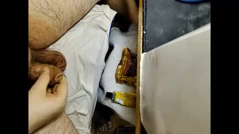 Snapshot of small_1986 chatting on February 20, 12:15 pm transmisin gratuita bajo demanda free broadcast on demand online show from February 20, 12:15 pm