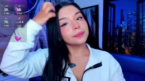 Snapshot of small__naughty chatting on December 30, 2:08 pm Mariana Torres online show from December 30, 2:08 pm