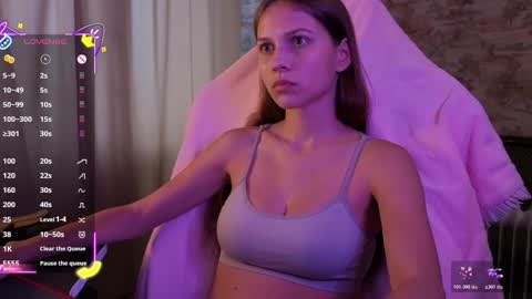 Emma online show from December 4, 8:34 am