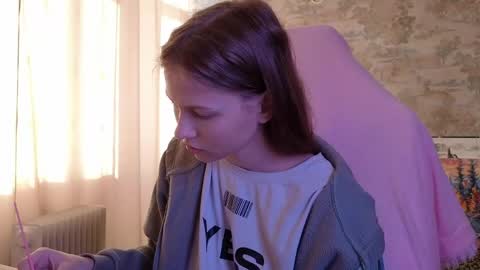 Emma online show from April 6, 2:51 pm