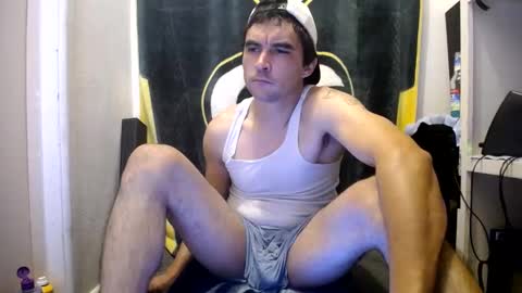 Snapshot of small_wood21 chatting on December 3, 5:20 am small wood21 online show from December 3, 5:20 am