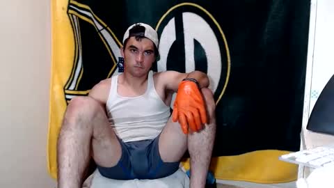 Snapshot of small_wood21 chatting on September 9, 12:05 pm small wood21 online show from September 9, 12:05 pm