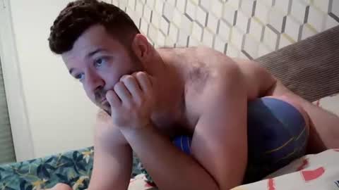 Snapshot of smallcock2850 chatting on December 17, 10:10 am smallcock2850 online show from December 17, 10:10 am