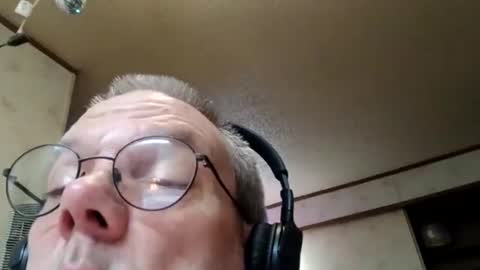 Snapshot of smallcock66kkk chatting on January 22, 8:51 am smallcock66kkk online show from January 22, 8:51 am