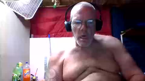 Snapshot of smallcock66kkk chatting on October 11, 6:06 pm smallcock66kkk online show from October 11, 6:06 pm