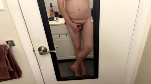 Snapshot of smalldick0324 chatting on October 18, 11:33 am smalldick0324 online show from October 18, 11:33 am
