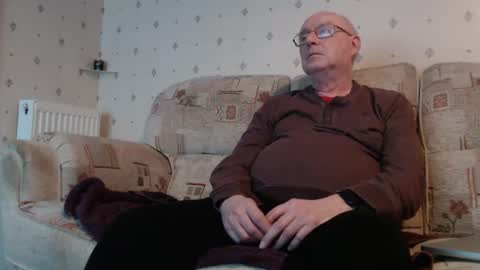 Steve online show from February 8, 7:39 pm