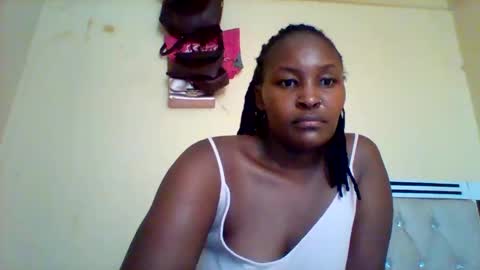 Snapshot of smartqueen1 chatting on February 18, 11:33 am Katerina online show from February 18, 11:33 am