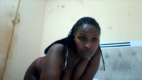 Snapshot of smartqueen1 chatting on October 14, 12:33 am Katerina online show from October 14, 12:33 am