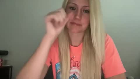 Snapshot of smexxii93 chatting on March 2, 5:53 pm smexxii93 online show from March 2, 5:53 pm