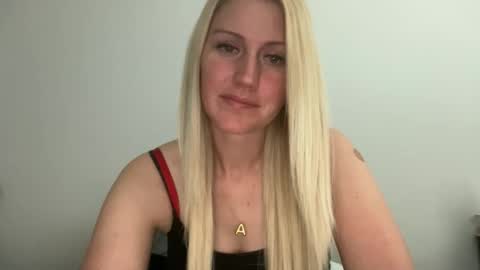 Snapshot of smexxii93 chatting on April 16, 3:57 pm smexxii93 online show from April 16, 3:57 pm