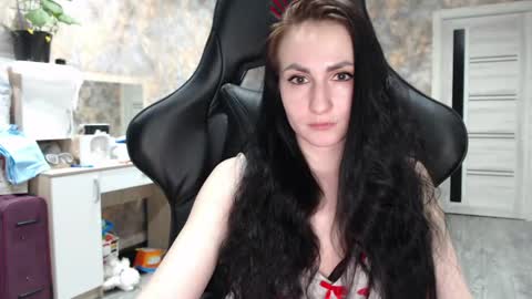Snapshot of smile_cute_fox chatting on April 28, 12:10 pm smile_cute_fox online show from April 28, 12:10 pm