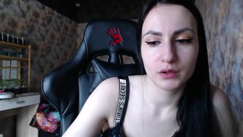 Snapshot of smile_cute_fox chatting on May 15, 4:30 am smile_cute_fox online show from May 15, 4:30 am