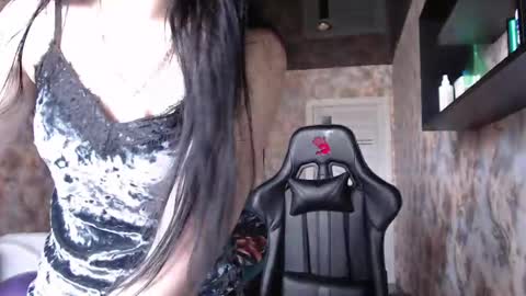 Snapshot of smile_cute_fox chatting on May 31, 3:04 am smile_cute_fox online show from May 31, 3:04 am