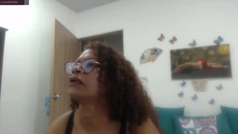 Snapshot of smilet_milf chatting on March 9, 11:58 am Smileth online show from March 9, 11:58 am