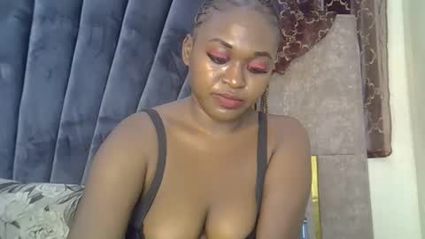 smiley_berry online show from October 6, 10:40 pm