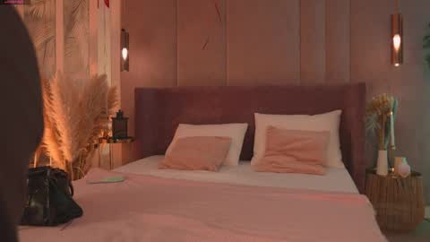 Mia online show from February 27, 5:07 am