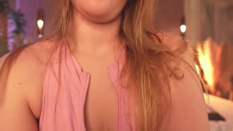 Mia online show from March 9, 5:33 am