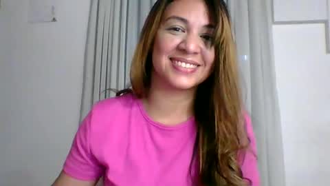 Snapshot of smileycherry chatting on December 1, 11:14 pm smileycherry online show from December 1, 11:14 pm