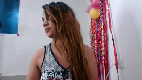 Snapshot of smileycherry chatting on December 31, 3:23 am smileycherry online show from December 31, 3:23 am