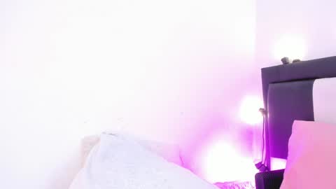      online show from December 22, 5:42 pm