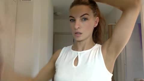 smiling_lexa online show from April 18, 4:49 am