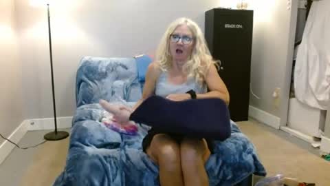 Snapshot of smitheight chatting on August 6, 3:52 am smitheight online show from August 6, 3:52 am