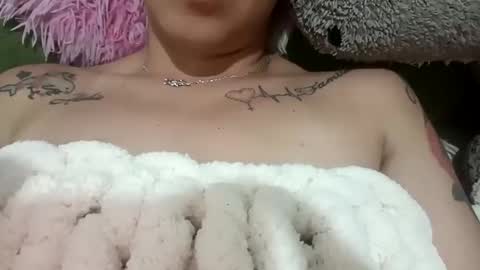 Snapshot of smoke_leidy_ chatting on November 2, 4:53 pm smoke_leidy_ online show from November 2, 4:53 pm