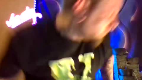 Snapshot of smokebluntafterblunt chatting on February 18, 12:12 pm smoke online show from February 18, 12:12 pm