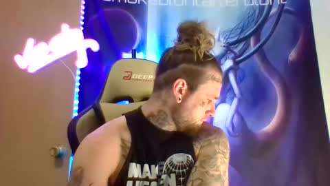 Snapshot of smokebluntafterblunt chatting on February 25, 3:38 am smoke online show from February 25, 3:38 am