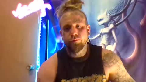 Snapshot of smokebluntafterblunt chatting on March 5, 12:50 am smoke online show from March 5, 12:50 am