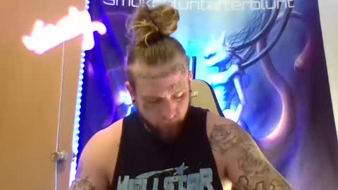 Snapshot of smokebluntafterblunt chatting on March 22, 1:58 pm smoke online show from March 22, 1:58 pm