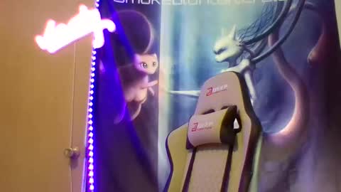 Snapshot of smokebluntafterblunt chatting on April 1, 9:10 am smoke online show from April 1, 9:10 am