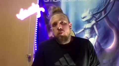 Snapshot of smokebluntafterblunt chatting on April 4, 1:37 am smoke online show from April 4, 1:37 am